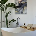 לינה וארוחת בוקר Casa Benita Boutique