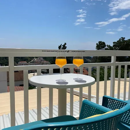 ベッド・アンド・ブレックファスト Cb Boutique