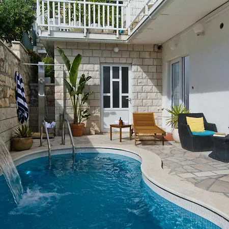 ベッド・アンド・ブレックファスト Cb Boutique