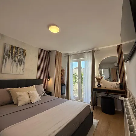 Cb Boutique Bed and Breakfast 4*