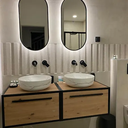 Cb Boutique Χβαρ