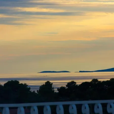 Cb Boutique Bed and Breakfast